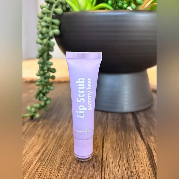 Skincare 3pcs bundle Set with Firming Moisturizer,Toner Pads and Lip Scrub - Picture 6 of 7